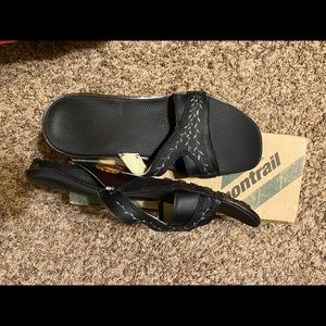 Brand new in box. Montrail flip flop.
